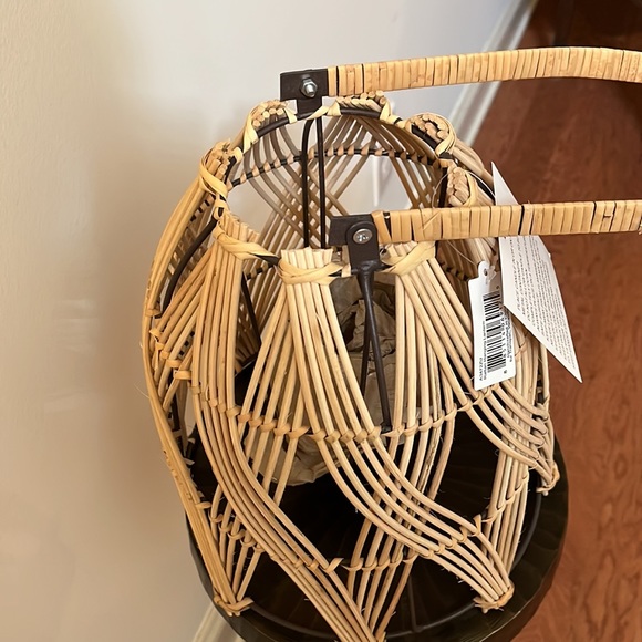 Woven Rattan Lantern with Glass Chimney / New in Box - Picture 9 of 13